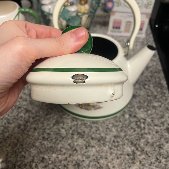 Spode Christmas Tree Kettle - Picture 6 of 7